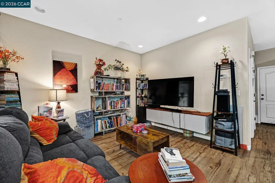 108 Arcangel Way, San Pablo, CA 94806 - #3