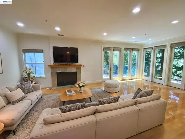 19 Edgewood Pl, Belmont, CA 94002