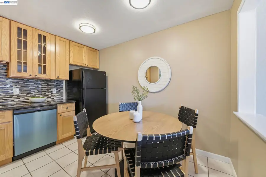 1510 E St #23, Hayward, CA 94541 - #2