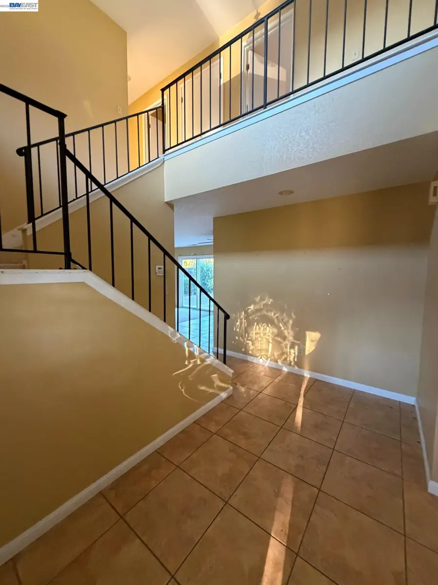 9754 Northridge Way, Stockton, CA 95209 - #2