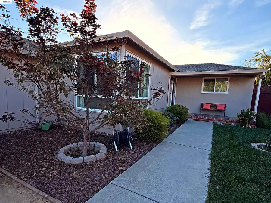 555 Andrews St, Livermore, CA 94551 - #2