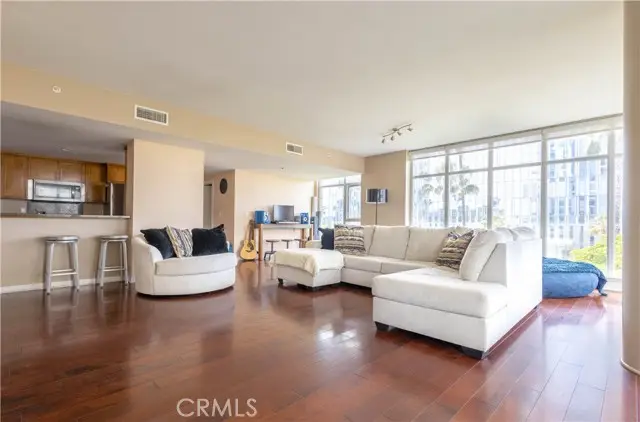 400 W Ocean Boulevard #206, Long Beach, CA 90802 - Image #3