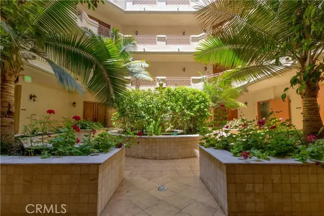 855 Wilcox Avenue #401, Los Angeles, CA 90038 - Image #2