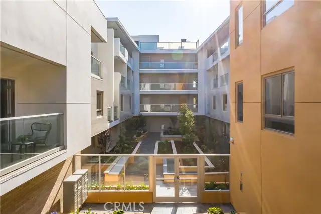 137 S Wilson Avenue #107, Pasadena, CA 91106 - Image #2