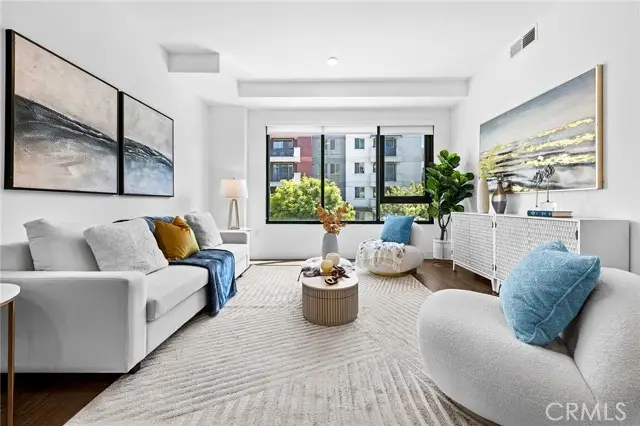 709 E Walnut Street #227, Pasadena, CA 91101 - Image #2