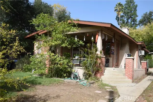 1247 E Topeka, Pasadena, CA 91104