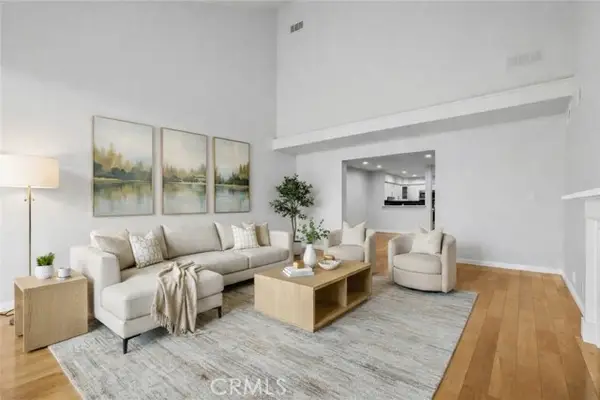 18324 Clark Street #315, Tarzana (los Angeles), CA 91356