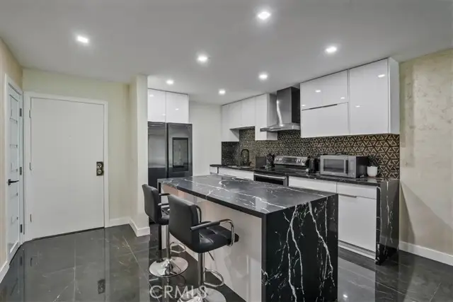 12720 Burbank Boulevard #118, Valley Village, CA 91607 - Image #3