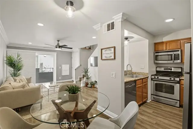 355 N Maple Street #209, Burbank, CA 91505 - Image #1