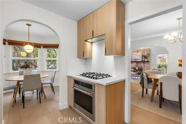 2928 11th Avenue, Los Angeles, CA 90018