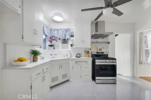 1527 N Avon Street, Burbank, CA 91505 - Image #3