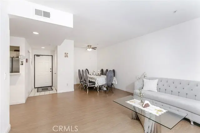 450 W Dryden Street, Glendale, CA 91202 - Image #3