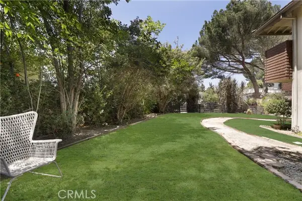 22666 Cavalier Street, Woodland Hills (los Angeles), CA 91364