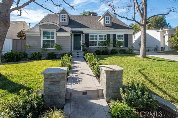 405 N Beachwood, Burbank, CA 91506