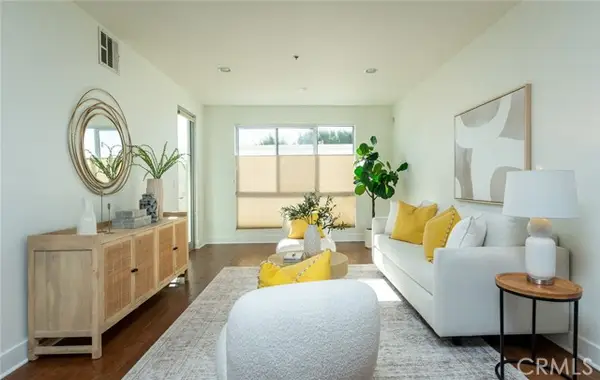 817 N Alfred Street #205, Los Angeles, CA 90069