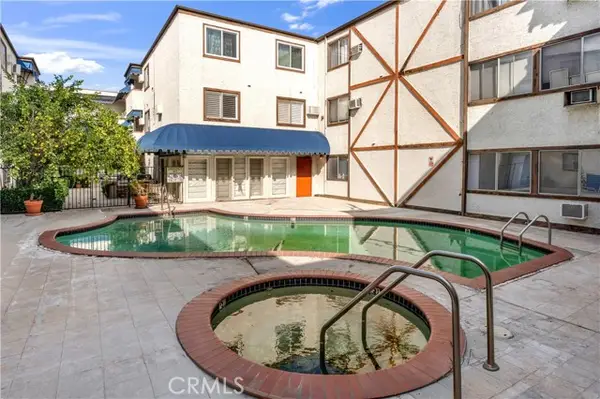 18530 Hatteras #276, Tarzana (los Angeles), CA 91356