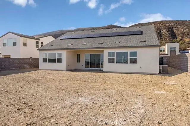 15949 Conservatory Drive, Fontana, CA 92336 - Image #3