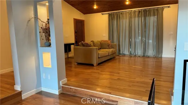 2117 Colby Avenue, Los Angeles, CA 90025 - Image #3