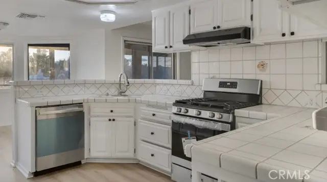 11562 Orchid Avenue, Hesperia, CA 92345 - Image #2