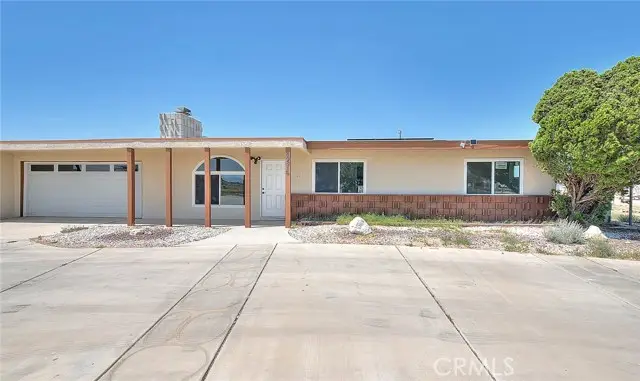 20916 Thunderbird Road, Apple Valley, CA 92307 - Image #1