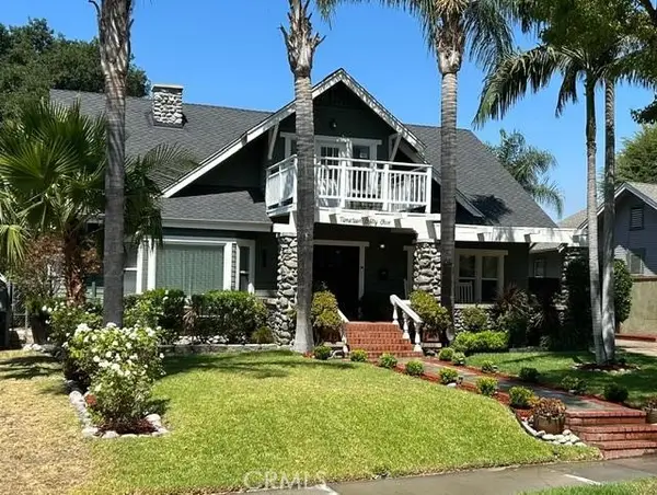 1955 N Los Robles Avenue, Pasadena, CA 91104