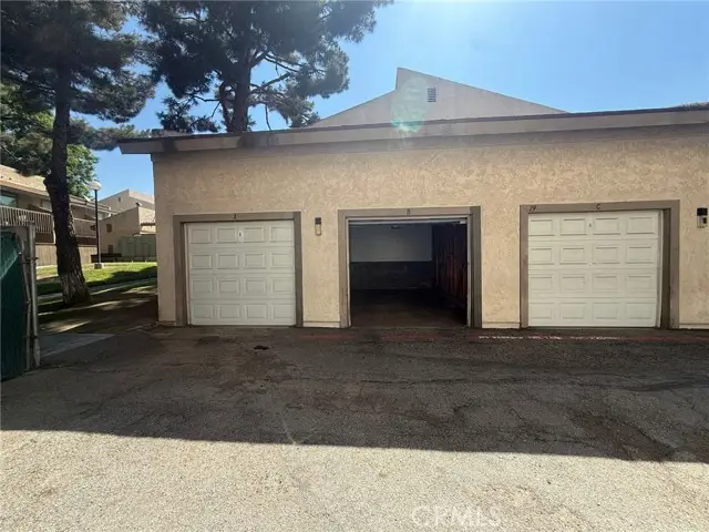 1251 S Meadow Lane #174, Colton, CA 92324 - Image #3