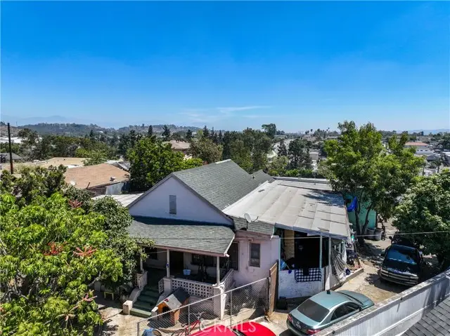 120 N Bonnie Beach Place, East Los Angeles, CA 90063 - Image #1