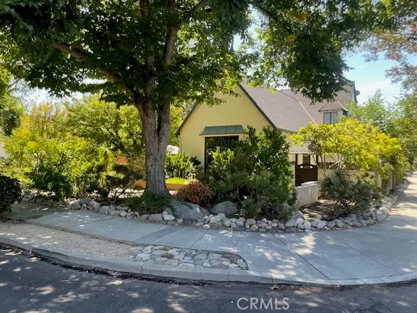 470 W 11th Street, Claremont, CA 91711