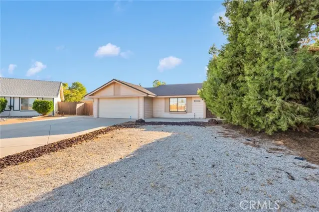 13106 Hollyberry, Victorville, CA 92392 - Image #3