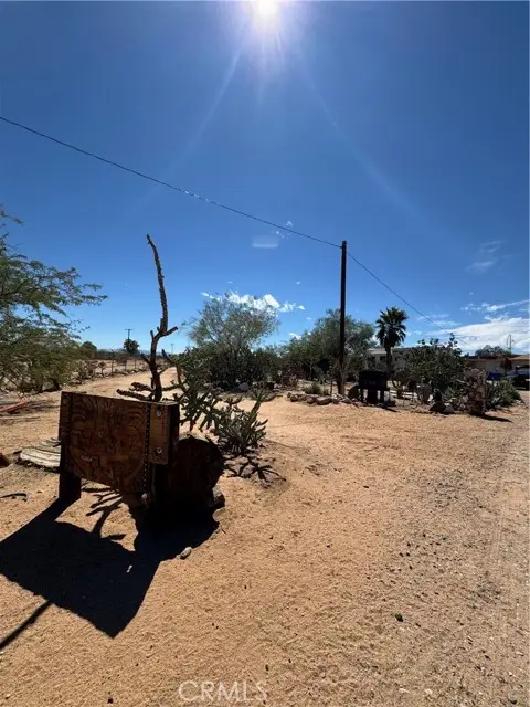 1990 Bourbon, Landers, CA 92285