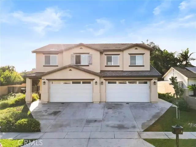 572 N Teakwood, Rialto, CA 92376 - Image #2