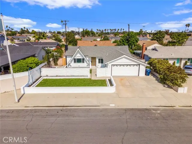 8171 Holland Drive, Huntington Beach, CA 92647 - Image #1