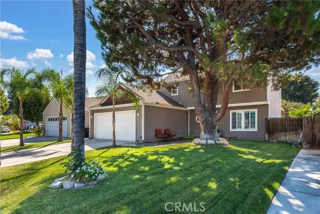 1974 Cherry Wood, Colton, CA 92324 - Image #2