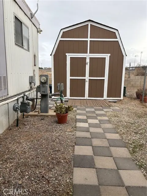 8655 Santa Fe, Hesperia, CA 92345 - Image #3