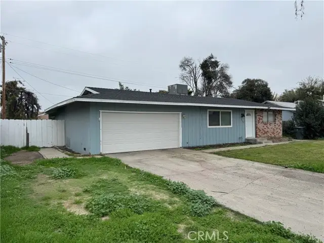 1600 W Robin Drive, Visalia, CA 93291 - Image #2
