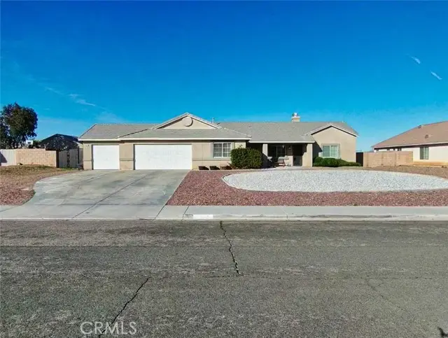 21172 Burgundy, Apple Valley, CA 92308 - Image #2