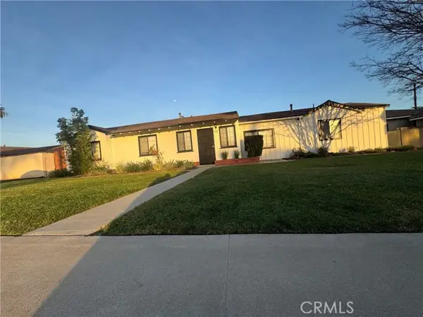 547 S Yorba Street, Orange, CA 92869