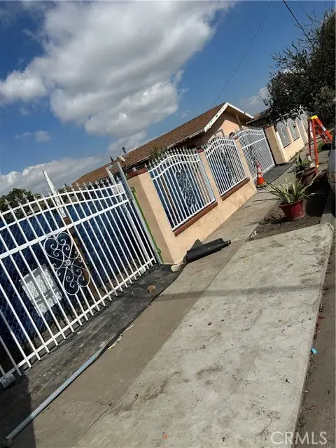 661 W 65th Street, Los Angeles, CA 90044 - Image #3