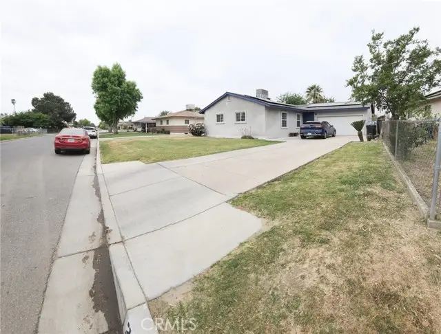 2709 Laurel Drive, Bakersfield, CA 93304 - Image #1