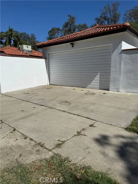 5230 Seville Avenue, Encino, CA 91436 - Image #2