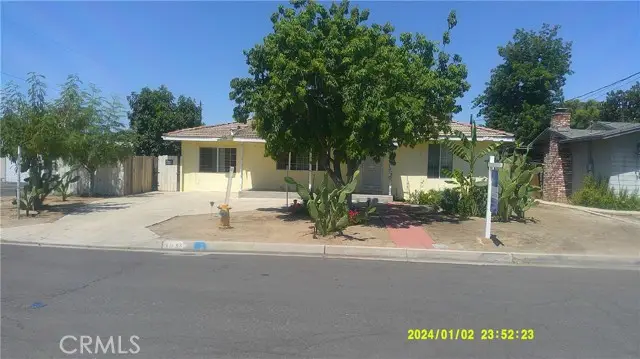 1033 Chapel Drive, Bakersfield, CA 93304 - Image #1
