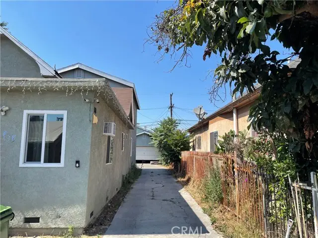 859 E 53rd Street, Los Angeles, CA 90011 - Image #2