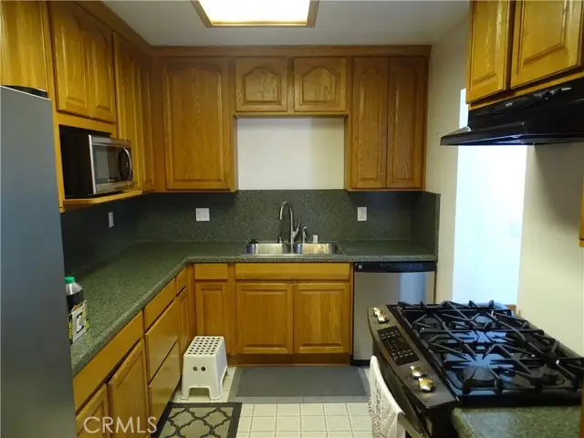 21141 Berendo Avenue, Torrance, CA 90502 - Image #2