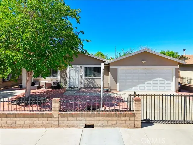 43327 Echard Avenue, Lancaster, CA 93536 - Image #2