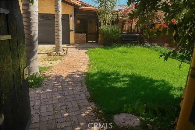 7326 Vanalden, Reseda, CA 91335 - Image #3