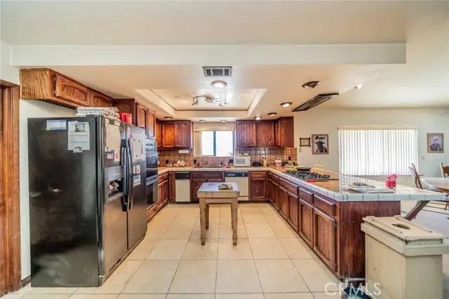 18080 Manitou Road, Apple Valley, CA 92307 - Image #3