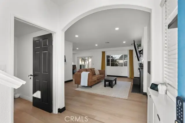 13372 Hyland, Sylmar, CA 91342 - Image #2