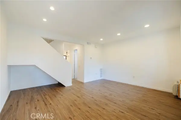 2411 Deodar, Santa Ana, CA 92705