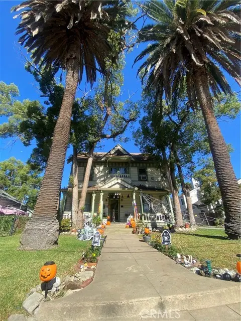 209 Carlton, Pasadena, CA 91103