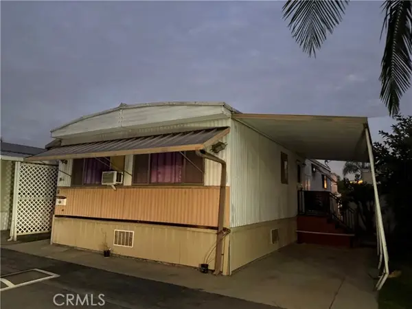 12147 Lakeland Rd #32, Santa Fe Springs, CA 90670